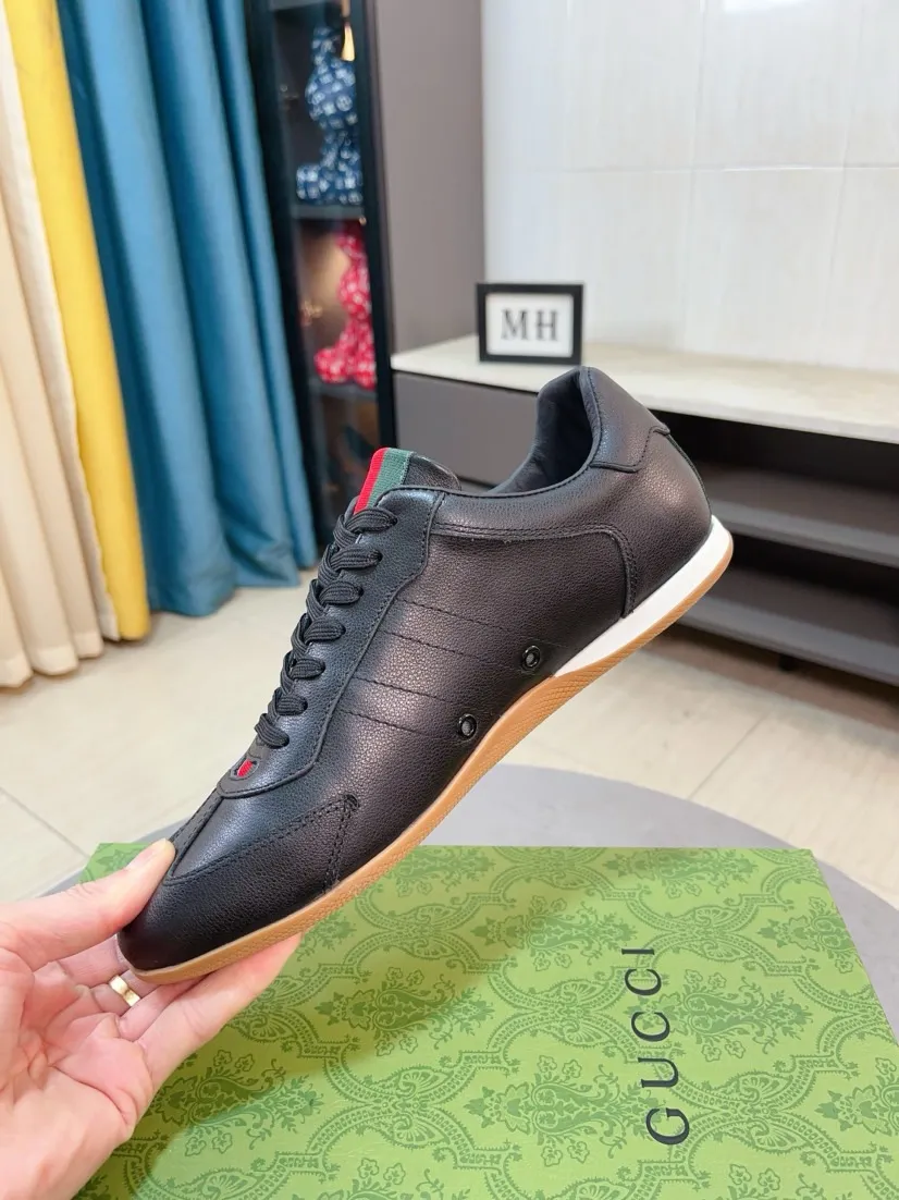 Men's shoes 💰458🌹🌹[GUCCI] Gucci's new lace-up casual men's shoes are on the market first, and the materials and workmanship are superior to all versions on the market. The highest quality shipped first-layer cowhide with imported original perforated materials➕Genuine leather lining, privately molded soft outsole, high foot comfort, imported special materials highlight the brand's unique charm, high-end customization 38-44